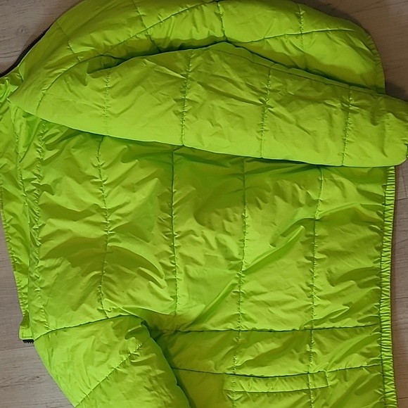 Kids boys xl Neon green north face jacket - Picture 3 of 3